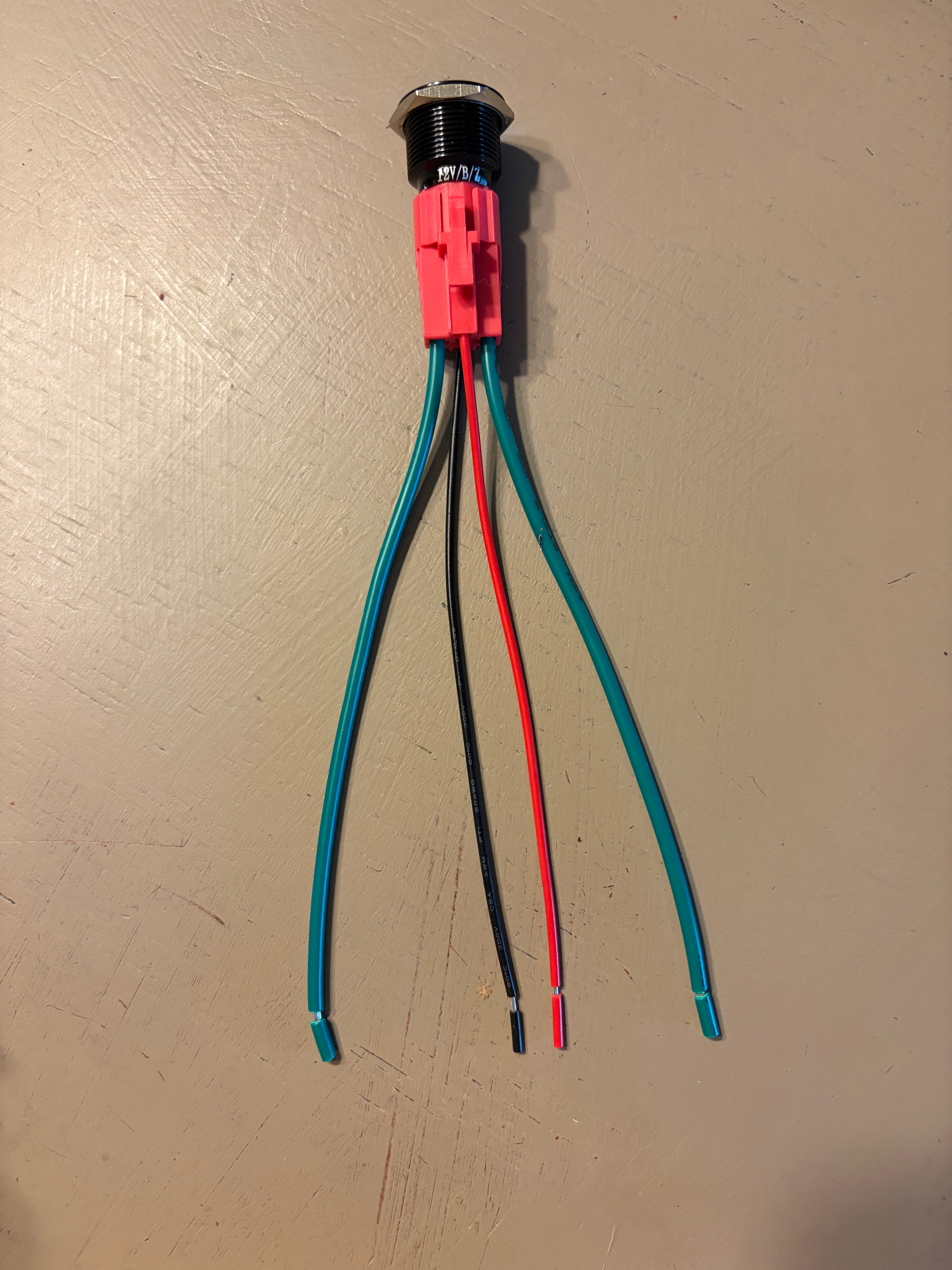 Ultimate Drag Parts 19mm latching metal switch